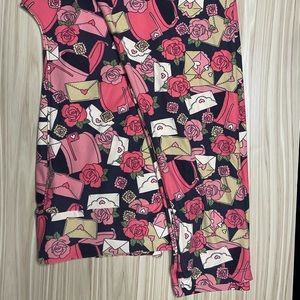 NWOT Lularoe TC2 Love Letters Leggings